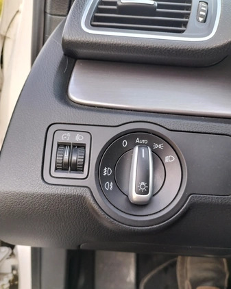 Volkswagen Passat cena 37800 przebieg: 209000, rok produkcji 2012 z Toruń małe 137